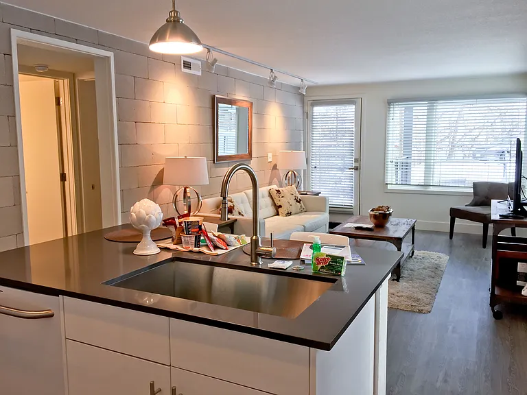 CH-Maxwell Lofts — Photo 31