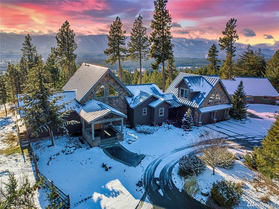 Everything one could want in a home, and more just out your back door! This gated community abuts Nature Conservancy Property then Teanaway Community forest, for endless hiking, mountain biking, & horse back riding. Easy paved roads all the way- HOA dues include road maintenance. Minutes to Cle Elum, Suncadia, & Roslyn.