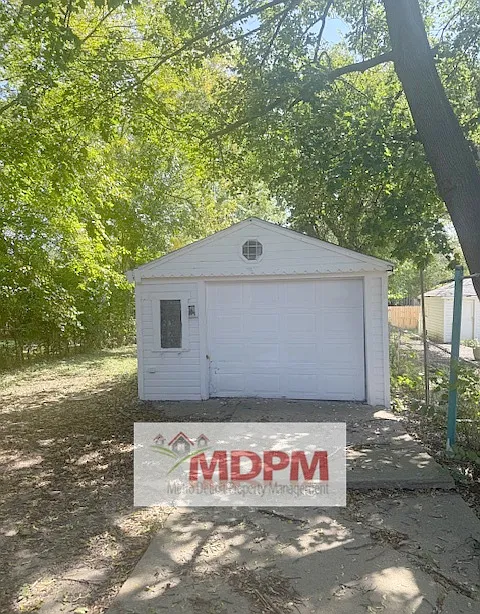 Building Photo - 12210 Longview St