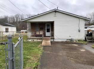 405 Central Ave, Spencer, WV 25276