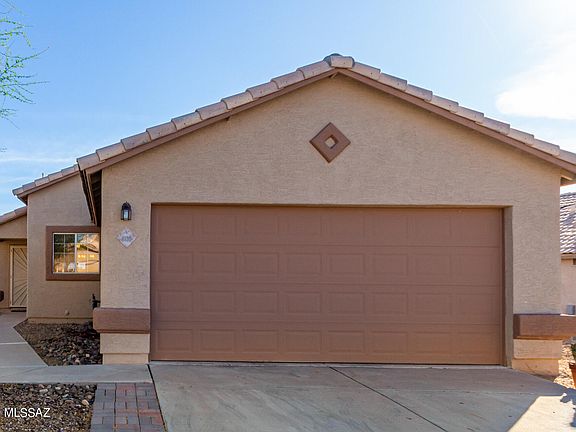 3rd image of 8135 N Ivory Rose Dr