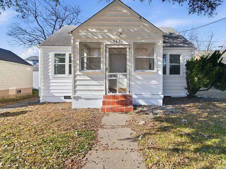 9631 Worth St