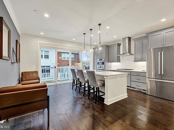 5th image of 10316 Grosvenor Pl