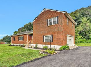 459 Coaling Rd, Troutville, VA 24175