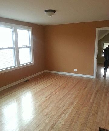 3rd image of 1927 S 51st Ave