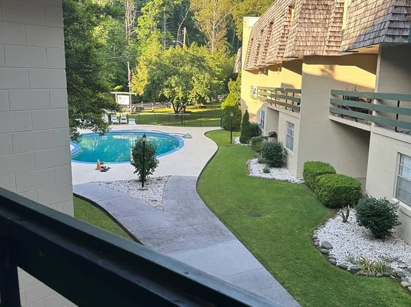 260 Roaring Fork Rd, Gatlinburg, TN 37738