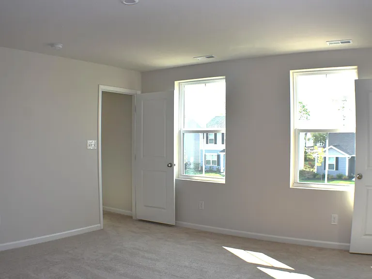 9755 Oak Grove Dr — Photo 12