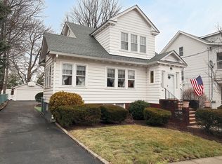 85 Hillcrest Rd, Maplewood, NJ 07040