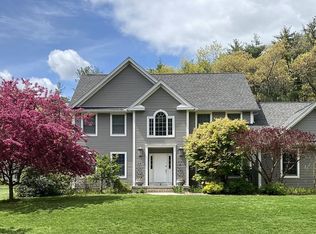 5 Harness Dr, Wilbraham, MA 01095