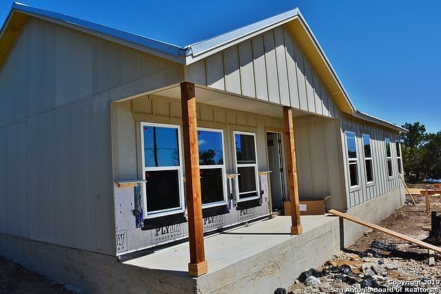 2nd image of 2251 Golf Dr