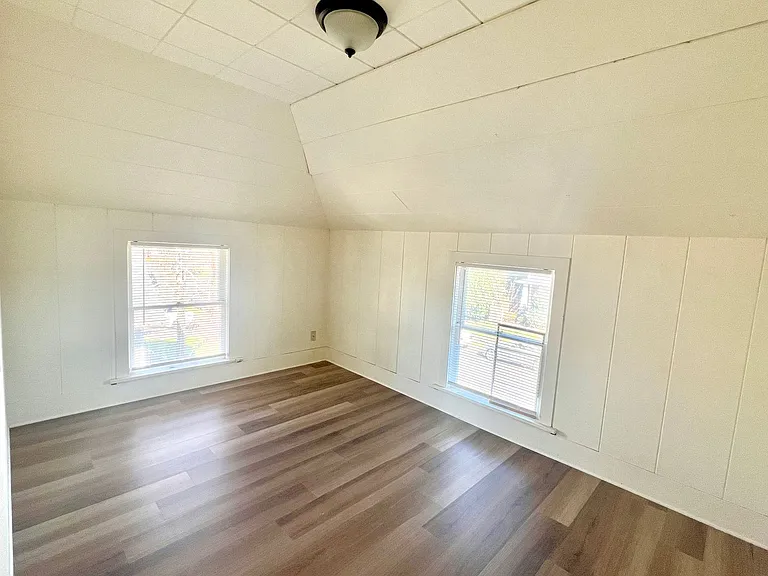 8421 N Fiske Ave — Photo 27