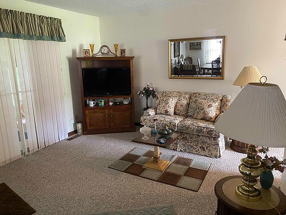 3rd image of 1730 S Davis Ave