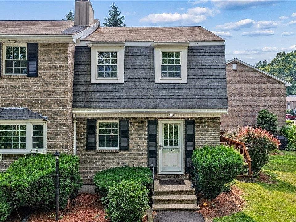 1st image of 133 Fieldstone Drive