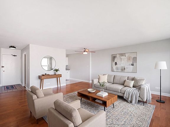 3rd image of 5455 N Sheridan Rd APT 2003