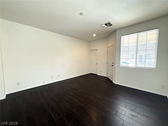 4th image of 10143 Pleasant Village Pl