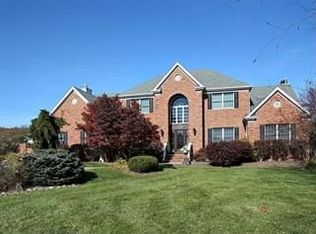 3 Bohlander Ct, Whitehouse Station, NJ 08889