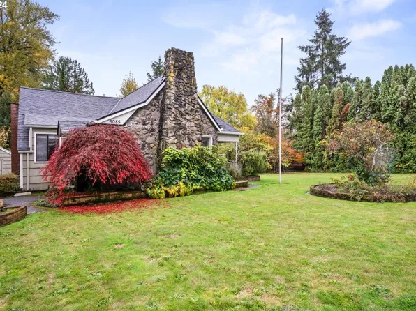 6085 Holmes St, West Linn, OR 97068