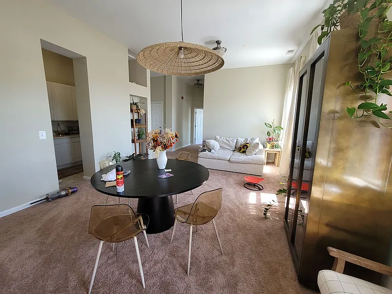 2300 N Calvert St — Photo 24