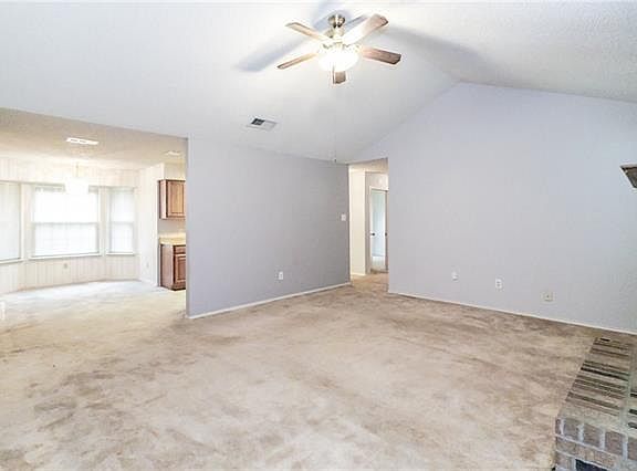 5th image of 334 Chambers Creek Dr S