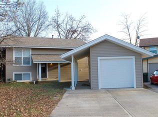 18 Spring Song Ct, Saint Peters, MO 63376