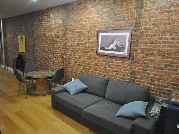 3rd image of 173 Maujer St APT 4R