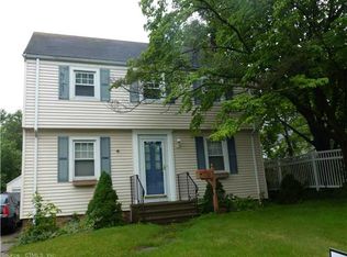 70 Jaenicke Ln, Hamden, CT 06517
