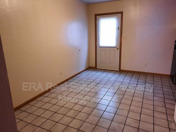 3rd image of 205 1/2 John St #A