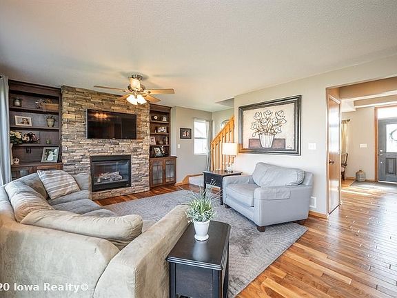 3rd image of 1312 9th Avenue Pl SE