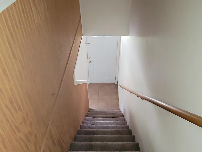 402 E Hester St #5 — Photo 3
