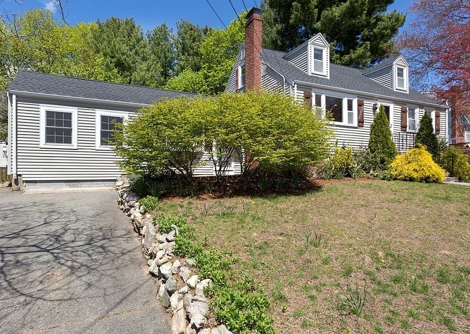 1st image of 15 Mayflower Rd