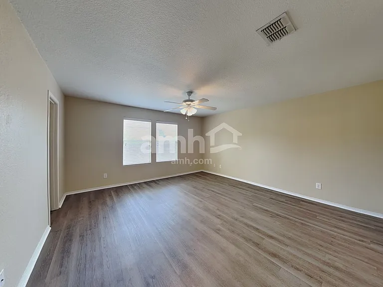 806 Silverado Way — Photo 11