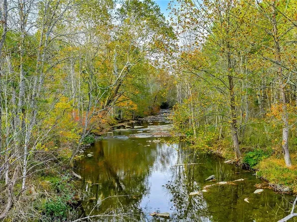 896 Jefferson Highway, Mouth of Wilson, VA 24363