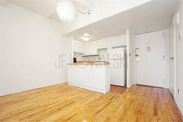 Rented by R New York | media 11
