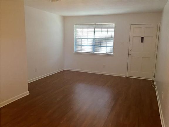 2nd image of 712 Carrollton Ave APT C