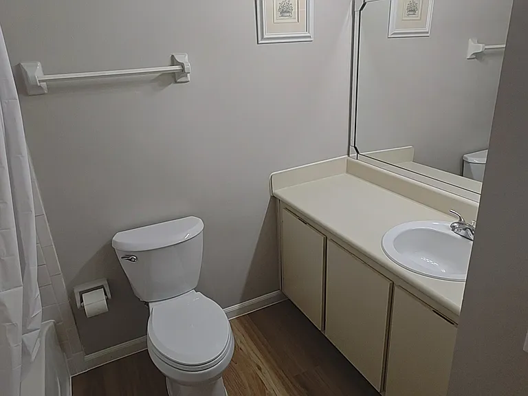 652 Kenwick Cir — Photo 4