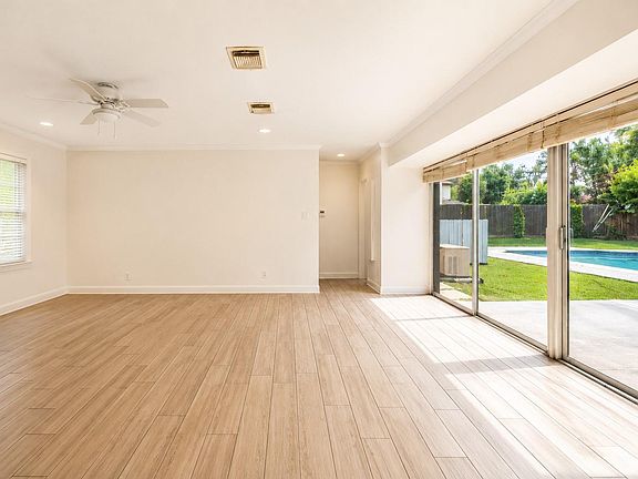 5th image of 5666 Willers Way