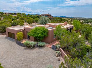 4 Thistle Ln, Santa Fe, NM 87506