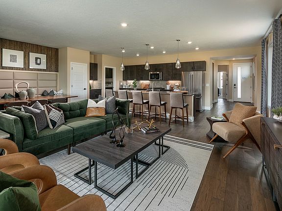 Trilogy Valor Evia Model Great Room