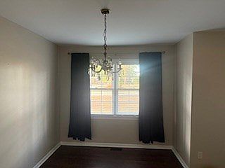 5th image of 1304 Robin St