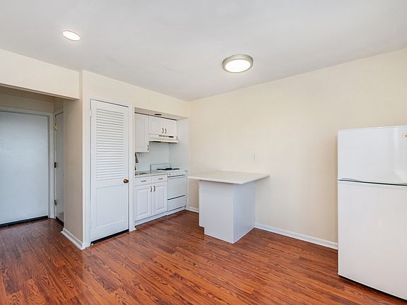 4th image of 601 Fairview Ave APT B1