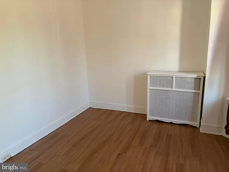 7058 Saybrook Ave — Photo 13