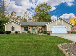 1865 Raintree Trl, Collinsville, IL 62234