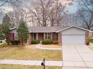 2416 England Town Rd, Saint Louis, MO 63129