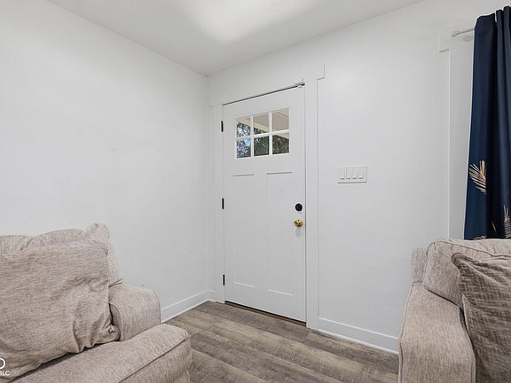 3rd image of 5001 W 59th St