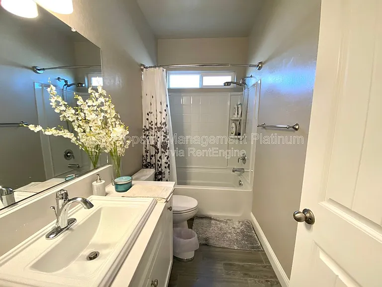 6213 E Garland Ave — Photo 10