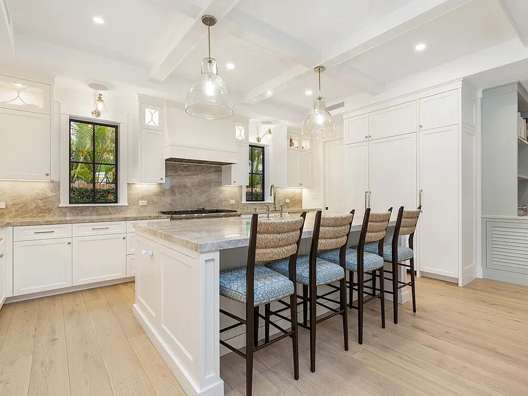 315 Avila Rd — Photo 4