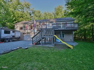 417 N Gate Rd, Lake Ariel, PA 18436