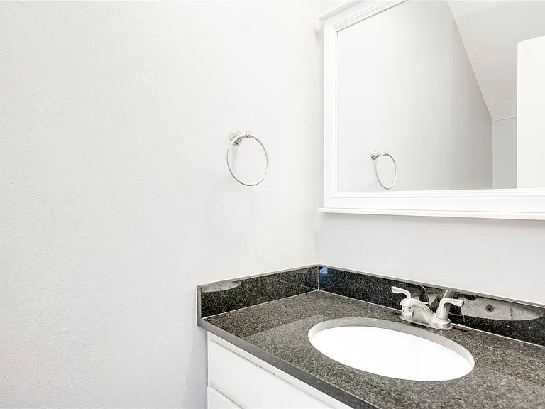 403 W Elizabeth St #B — Photo 28