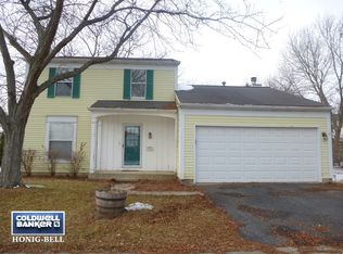 2620 Prairieview Ln N, Aurora, IL 60502