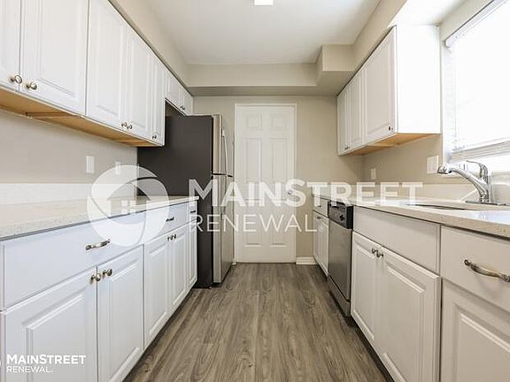 5th image of 3530 24th Pkwy